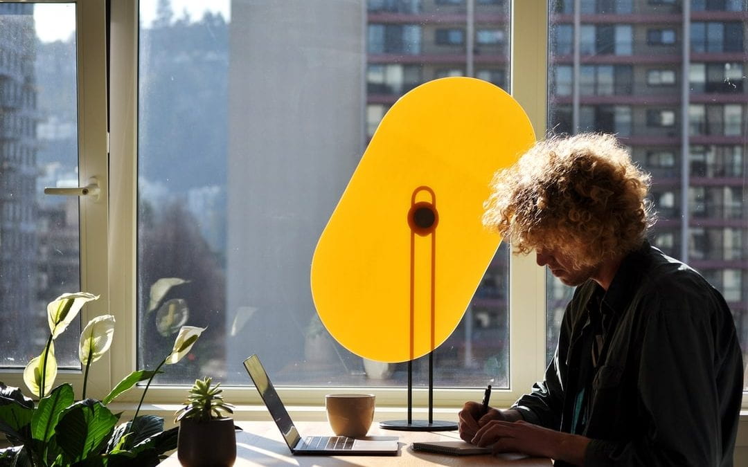 Students Collaborate to Create Taskshade: The Sustainable Solution to Office Glare